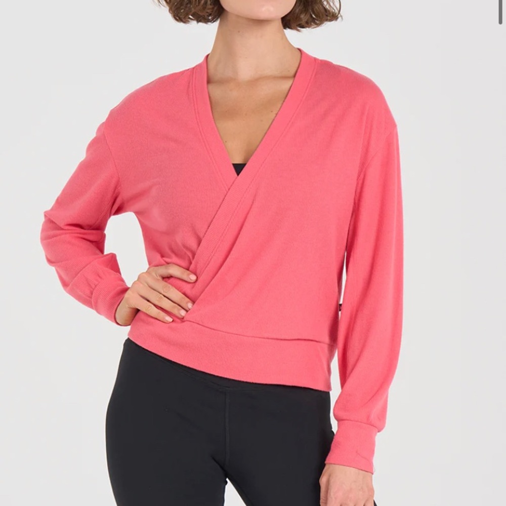 Thrive societe lightweight v neck